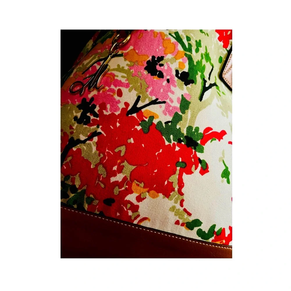 MILLY * Rare Calfskin Leather Floral Canvas Tote. Sensational! - Picture 9 of 14